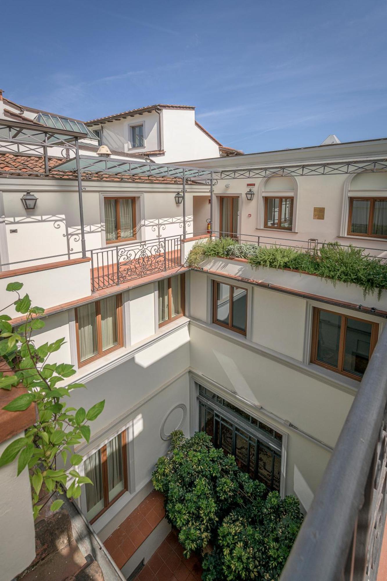 Palazzo Montebello Florence Exterior photo